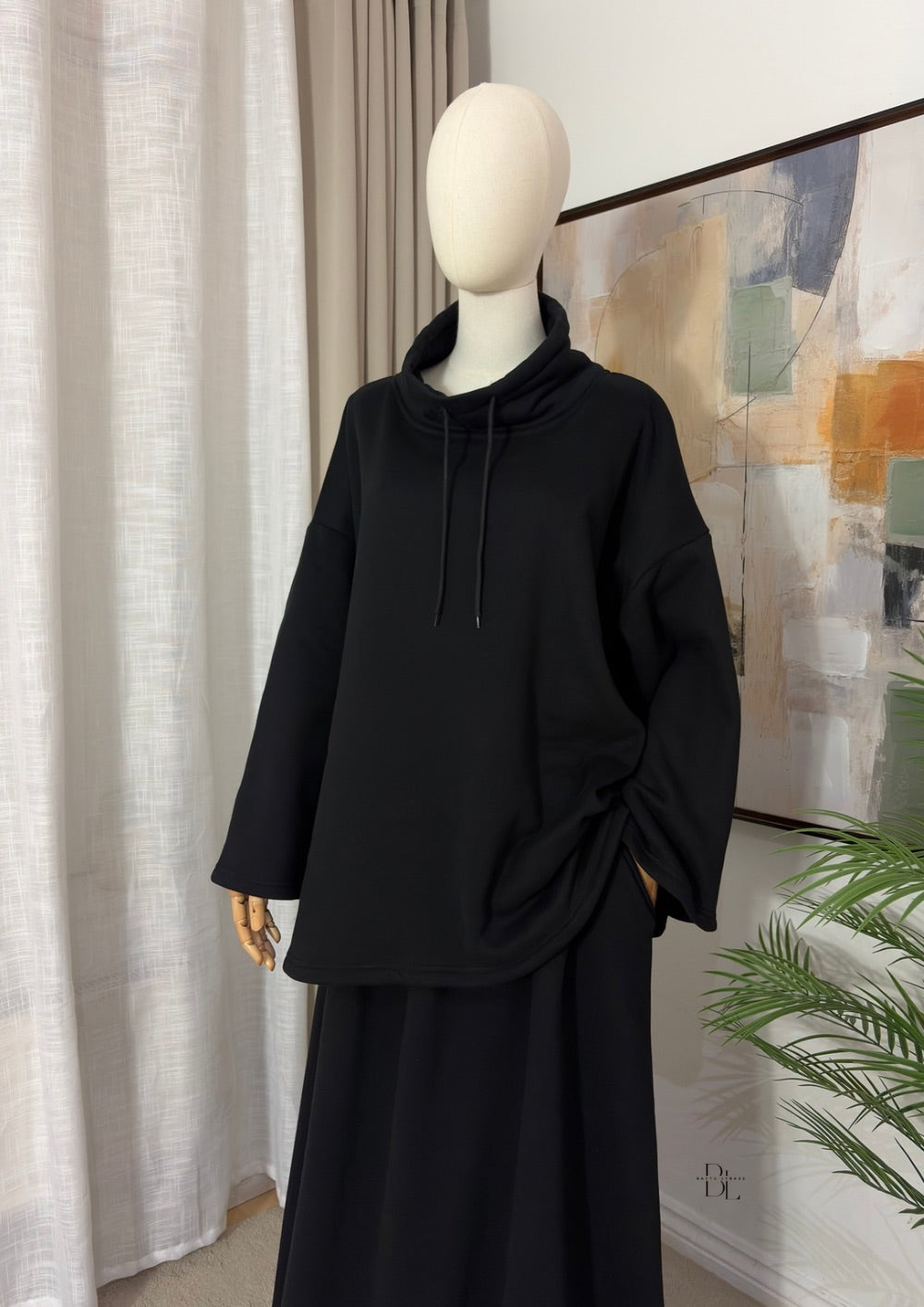 Women’s Oversized Funnel-Neck Fleece Sweatshirt – Flared Sleeves