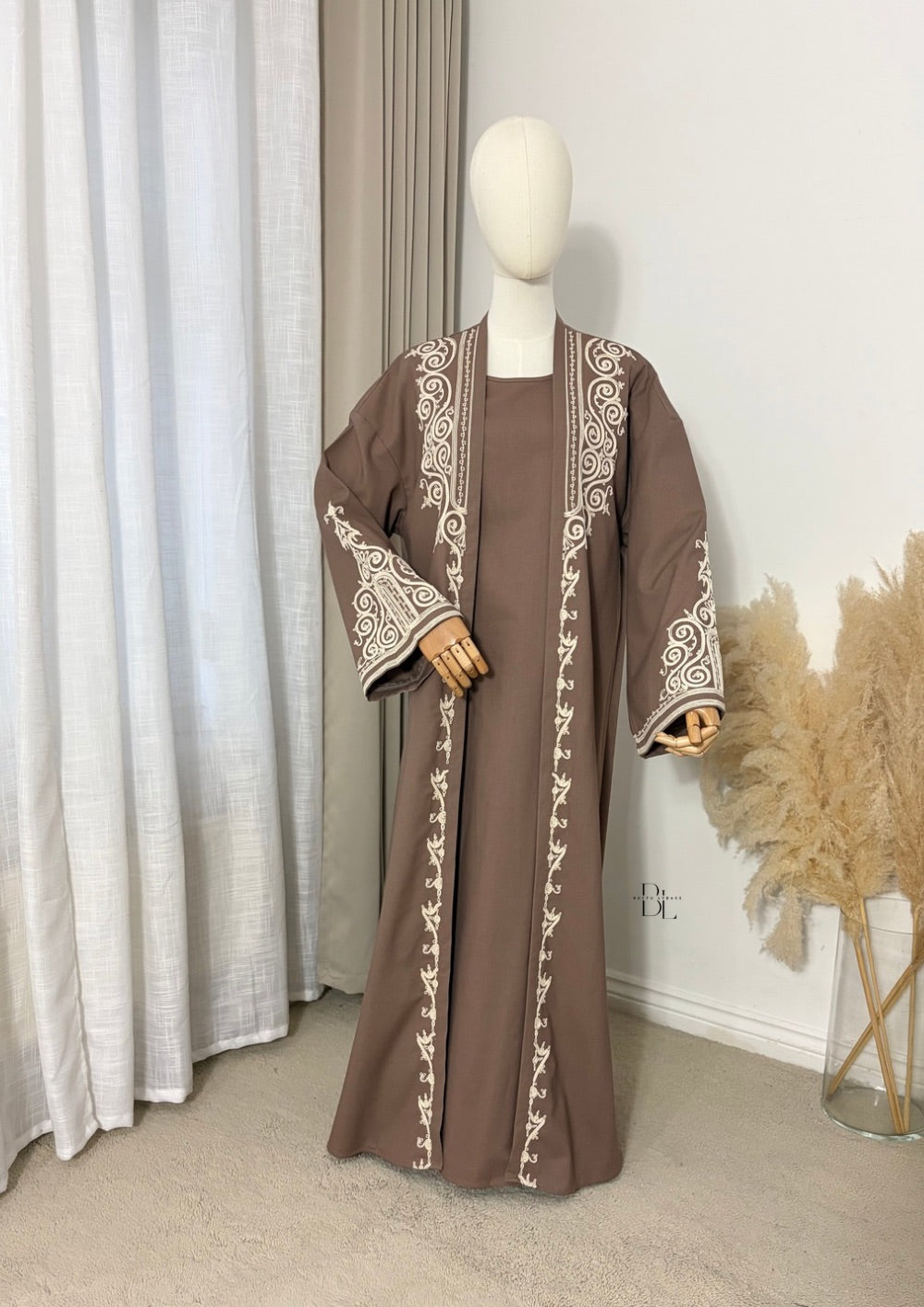 embroidered-kaftan-2-pieces-under-dress-open-abaya-set-mocha-cotton-linen-baytu-lybass-2