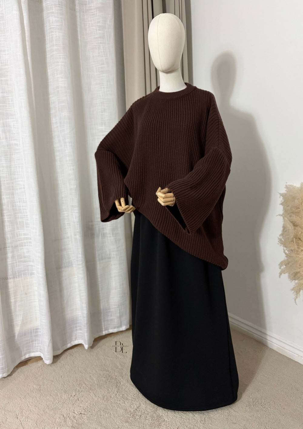 oversized-knit-jumper-brown-baytu-lybass-1