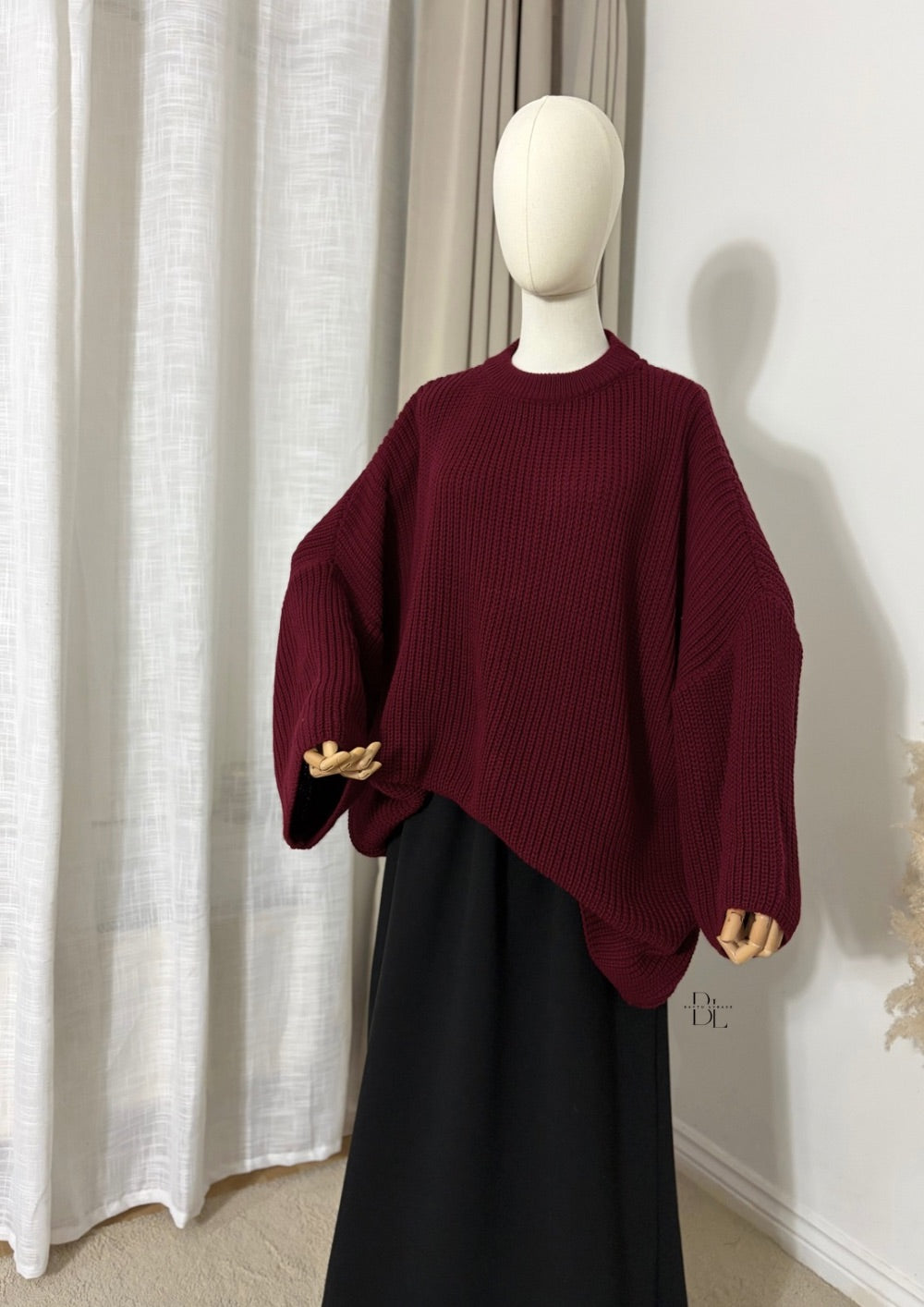 oversized-knit-jumper-burgundy-baytu-lybass-1