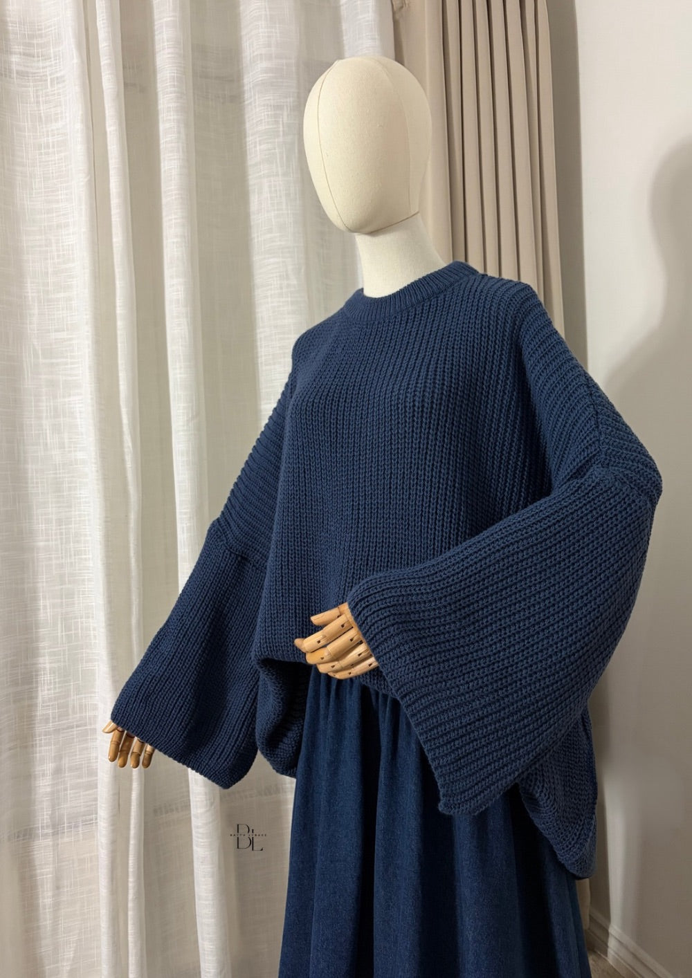 oversized-knit-jumper-blue-denim-baytu-lybass-1