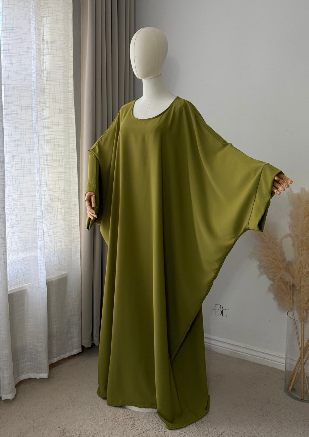 Butterfly Abaya – Premium Medina Silk