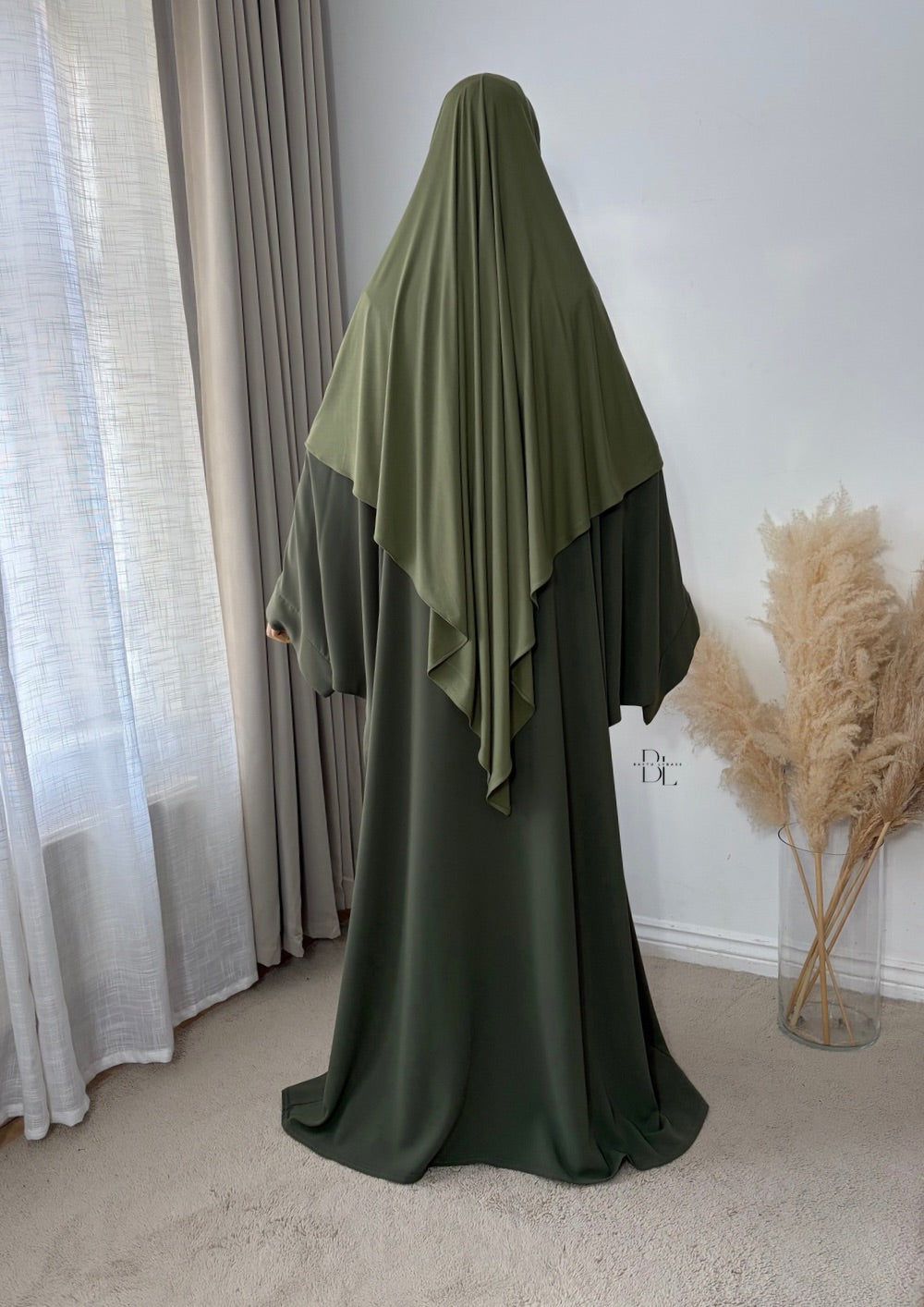 Butterfly Abaya – Premium Medina Silk