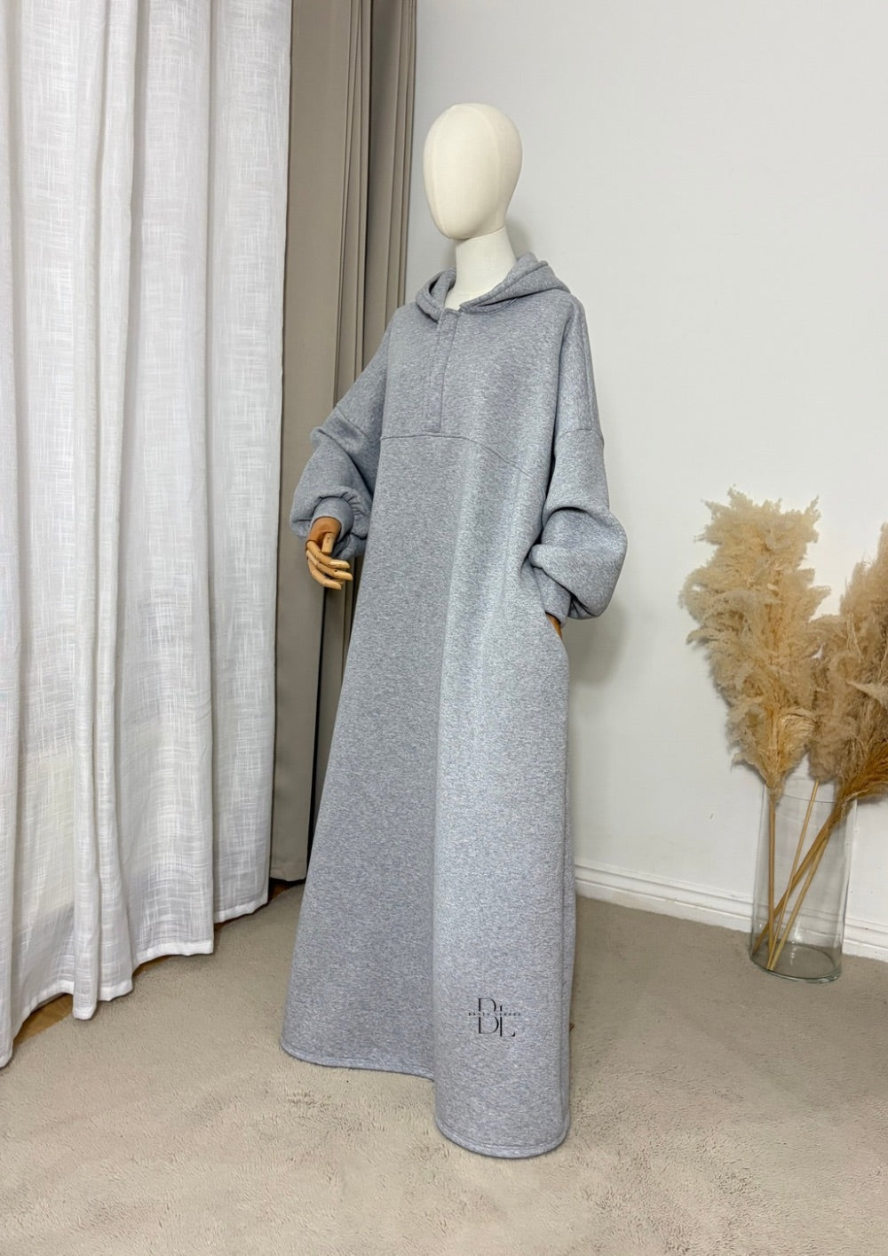 oversized-hooded-abaya-grey-detail-pockets-baytu-lybass