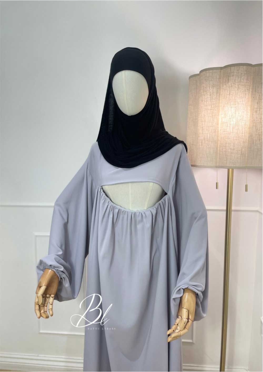 abaya-allaitement-mummy-dress-gris-clair-detail-ouverture-baytu-lybass-1