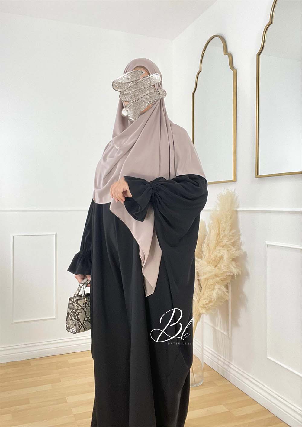 abaya-butterfly-noir-soie-de-medine-baytu-lybass-2