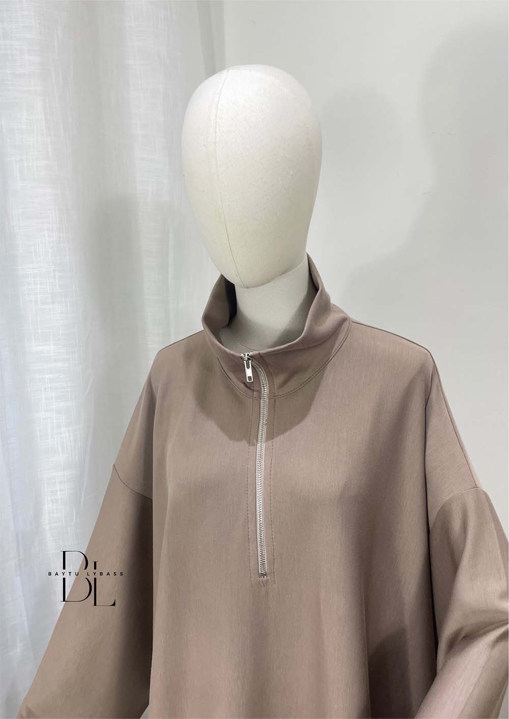 abaya-comfy-oversize-beige-allaitement-baytu-lybass
