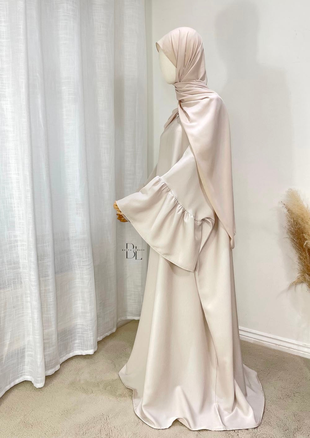 Maïssa Abaya – Premium Nida Butterfly Cut