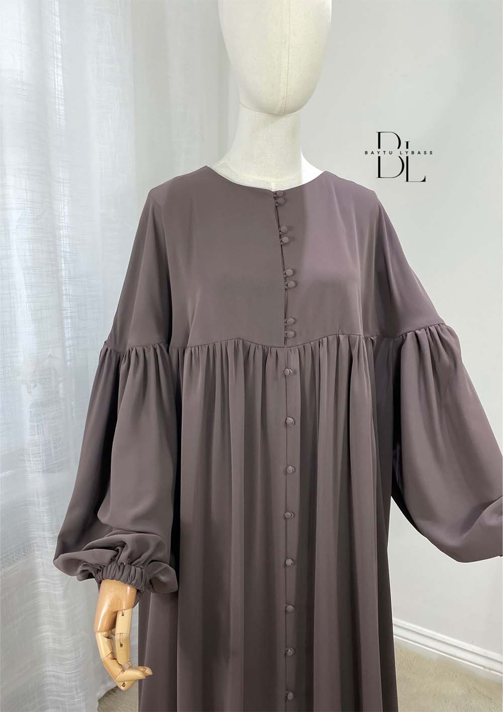 abaya-mila-medina-silk-brown-baytu-lybass