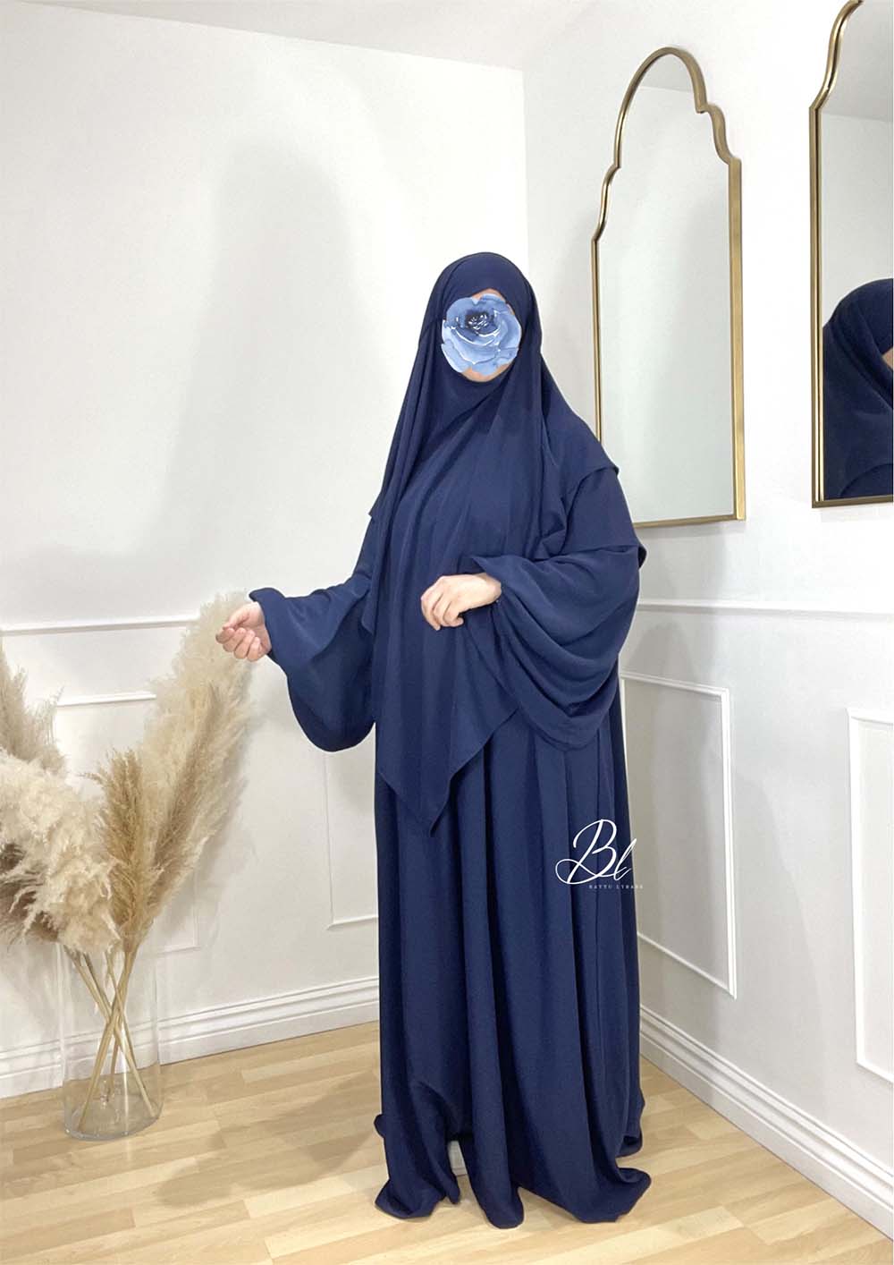 abaya-naia-bleu-marine-soie-de-medine-khimar-niqabi-bleu-marine-2-voiles-baytu-lybass-2
