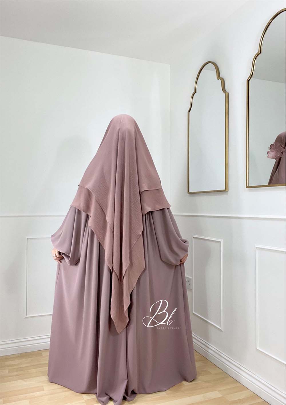 abaya-naia-blush-soie-de-medine-khimar-sayida-blush-2-voiles-jazz-baytu-lybass-6
