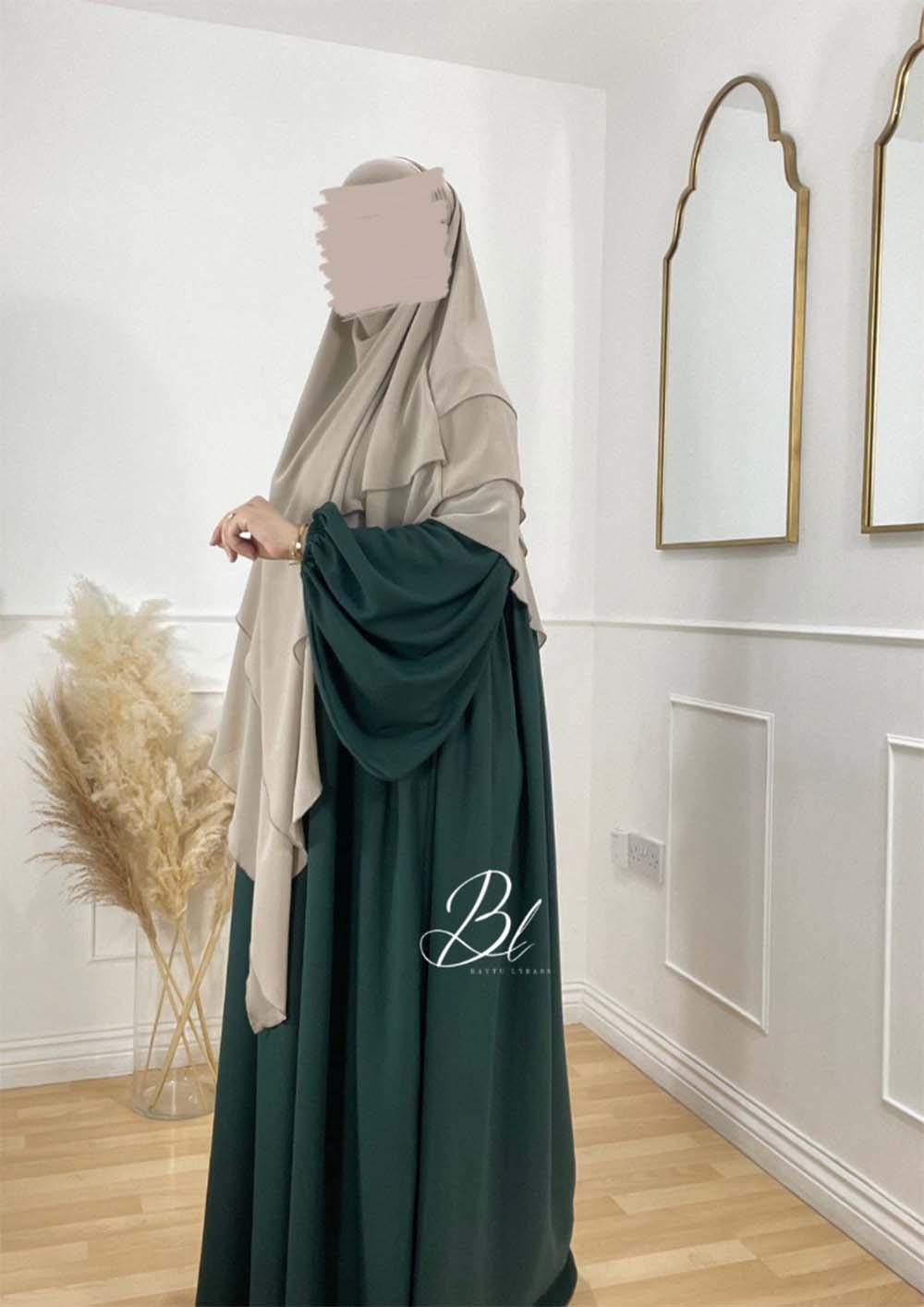 abaya-naia-vert-sapin-soie-de-medine-khimar-malikat-nude-3-voiles-mousseline-baytu-lybass-4