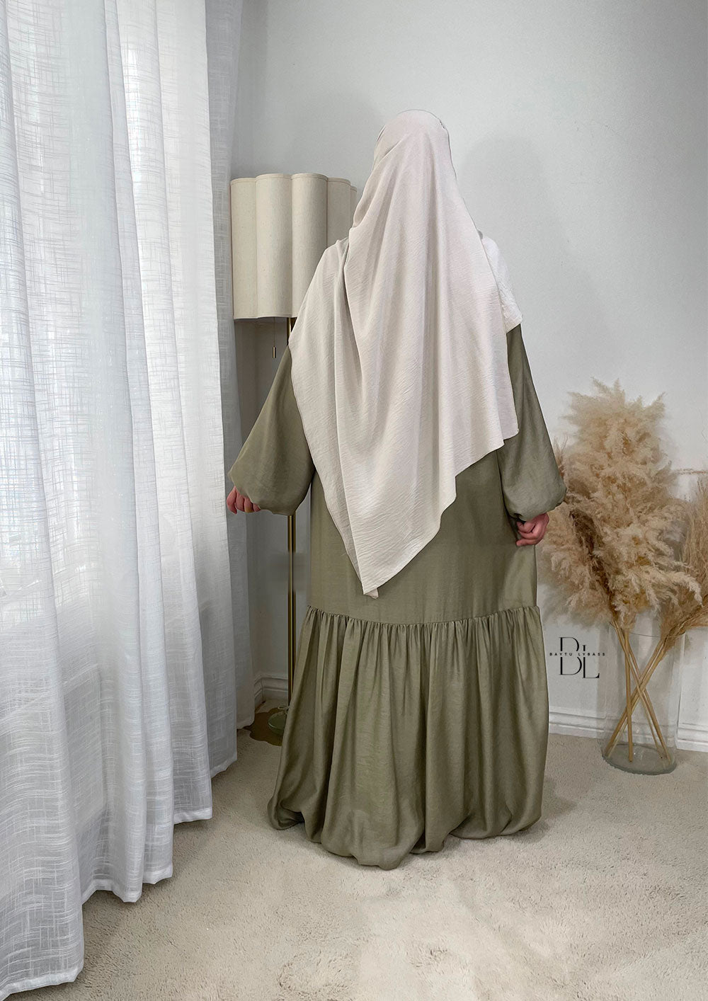 abaya-tasnim-pistache-hijab-jazz-creme-baytu-lybass-2