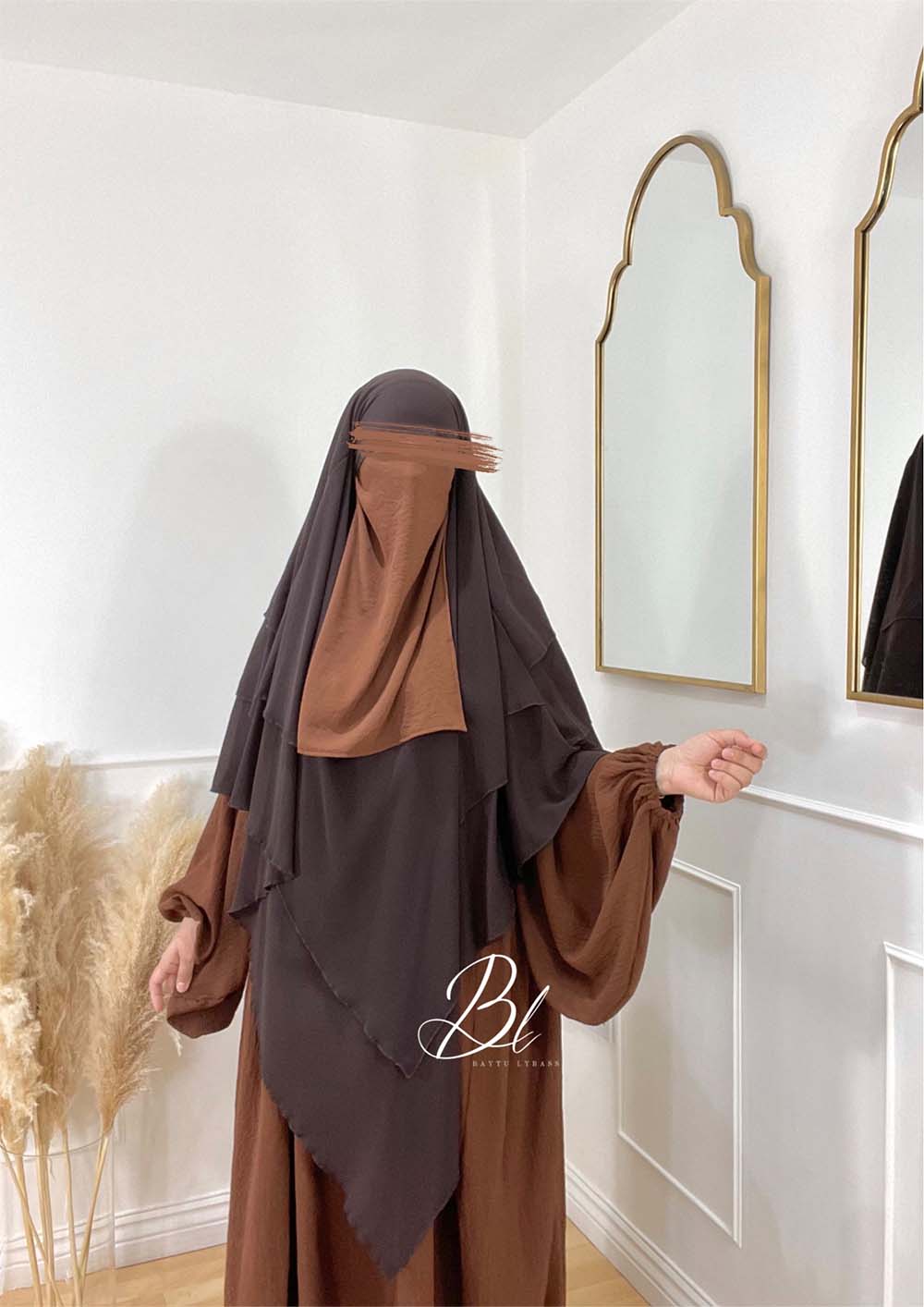 half-niqab-marron-clair-jazz-khimar-malikat-3-voiles-marron-fonce-abaya-maryam-marron-clair-baytu-lybass.