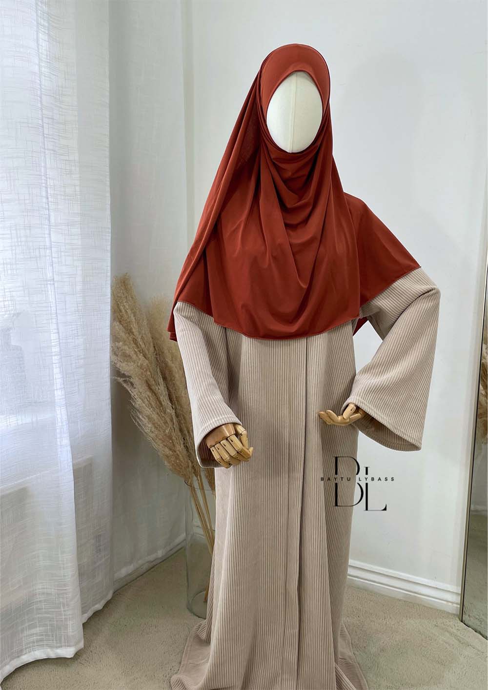 hijab-jersey-premium-pret-a-enfiler-brick-abaya-sofia-beige-velours-cotelet-baytu-lybass-1