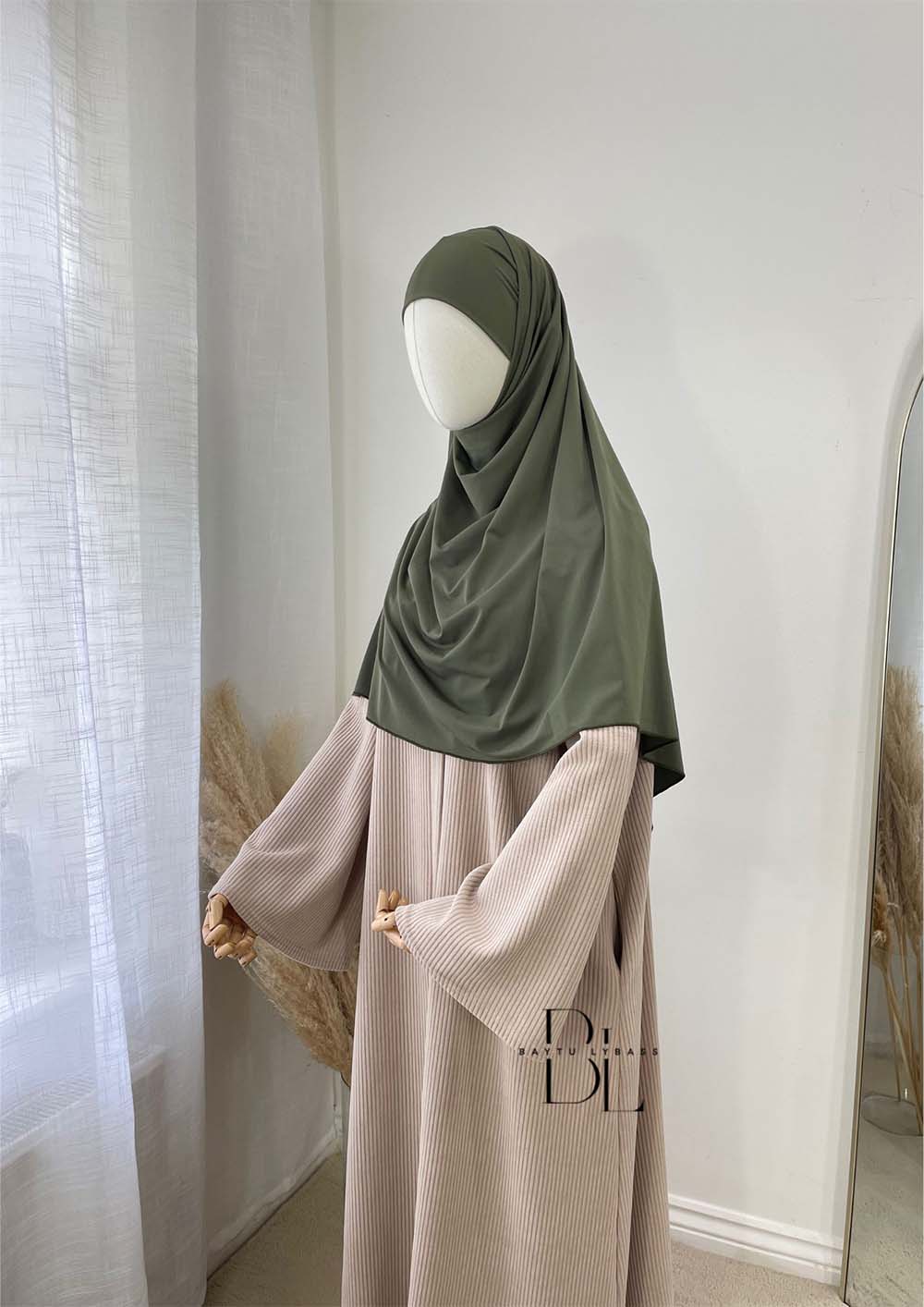 hijab-jersey-premium-pret-a-enfiler-kaki-abaya-sofia-beige-velours-cotelet-baytu-lybass
