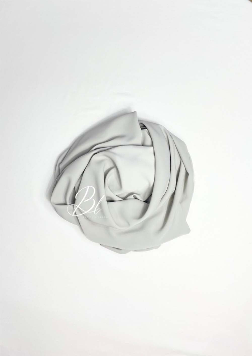 hijab-soie-de-medine-premium-gris-clair-baytu-lybass