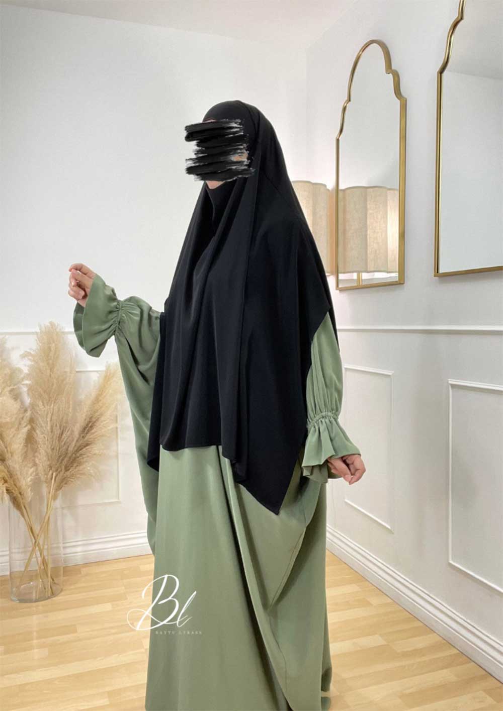 khimar-huda-noir-soie-de-medine-abaya-butterfly-pistache-soie-de-medine-baytu-lybass