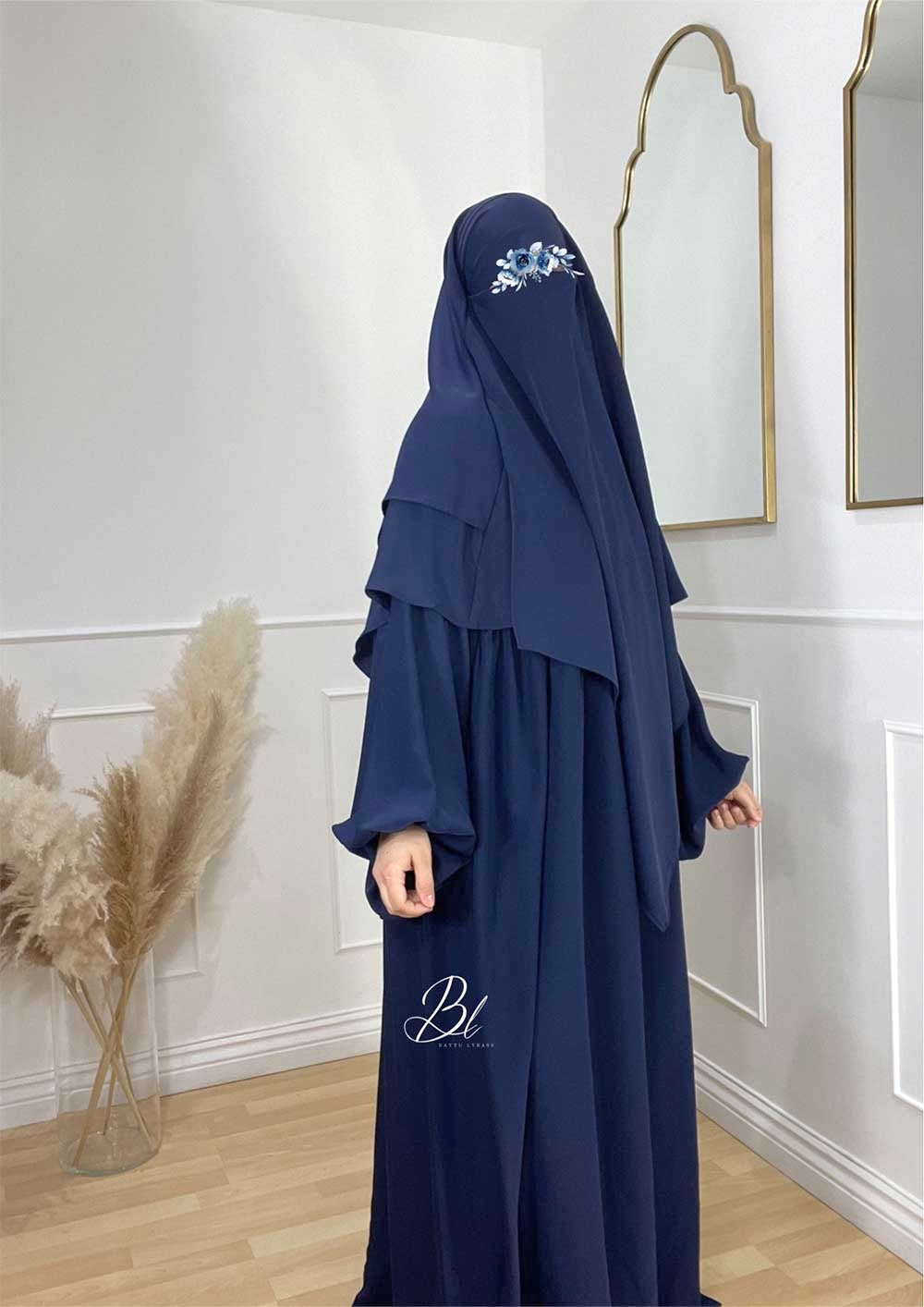 khimar-niqabi-bleu-marine-soie-de-medine-2-voiles-baytu-lybass