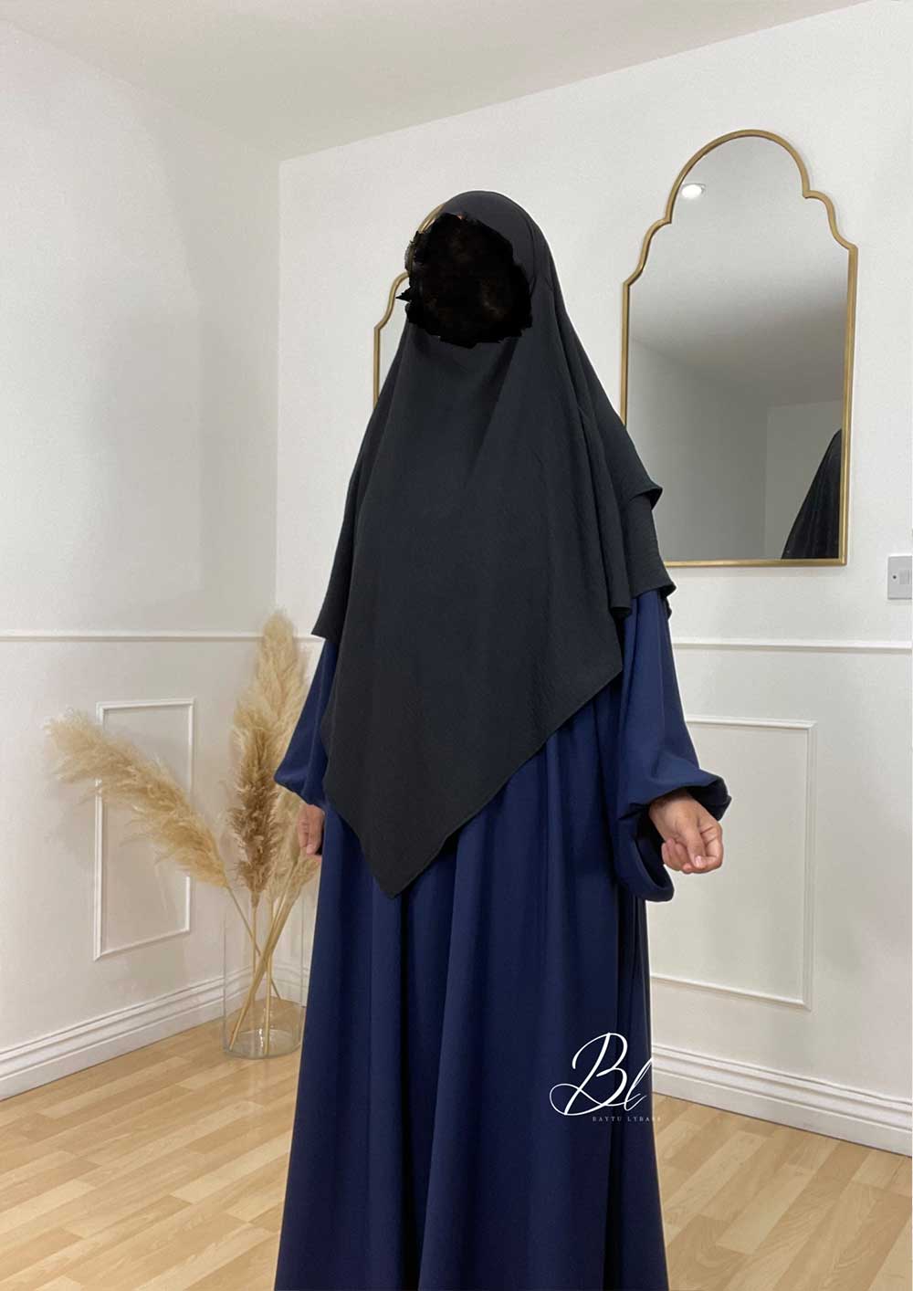 khimar-sayida-2-voiles-jazz-noir-abaya-naia-bleur-marine-soie-de-medine-baytu-lybass