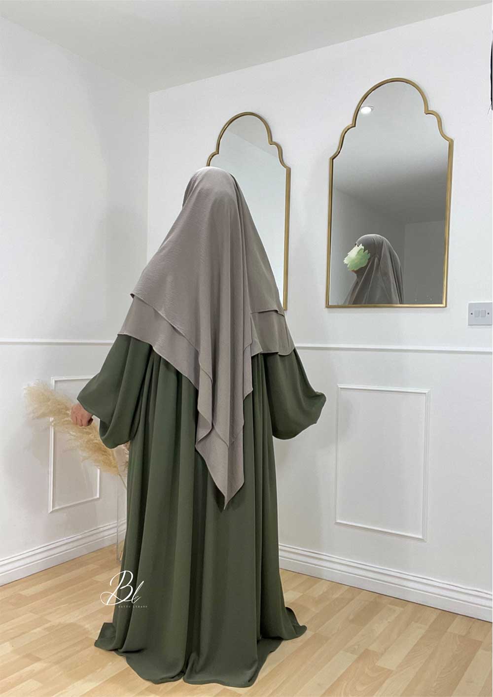 khimar-sayida-taupe-2-voiles-jazz-abaya-naia-soie-de-medine-olive-baytu-lybass