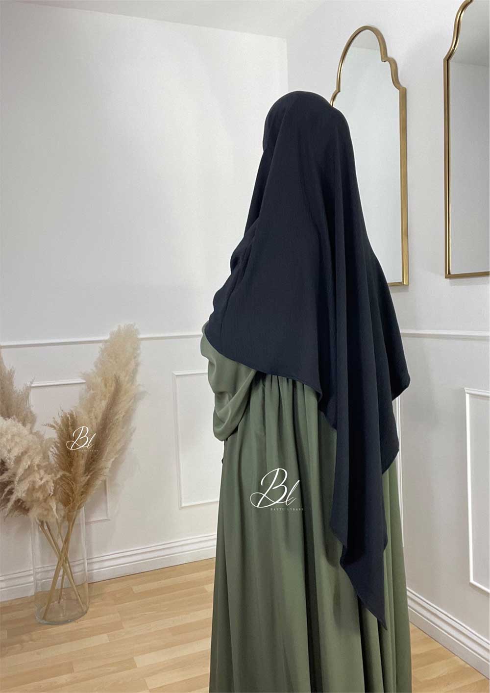 khimar-wafa-noir-jazz-abaya-maryam-olive-jazz-baytu-lybass-1