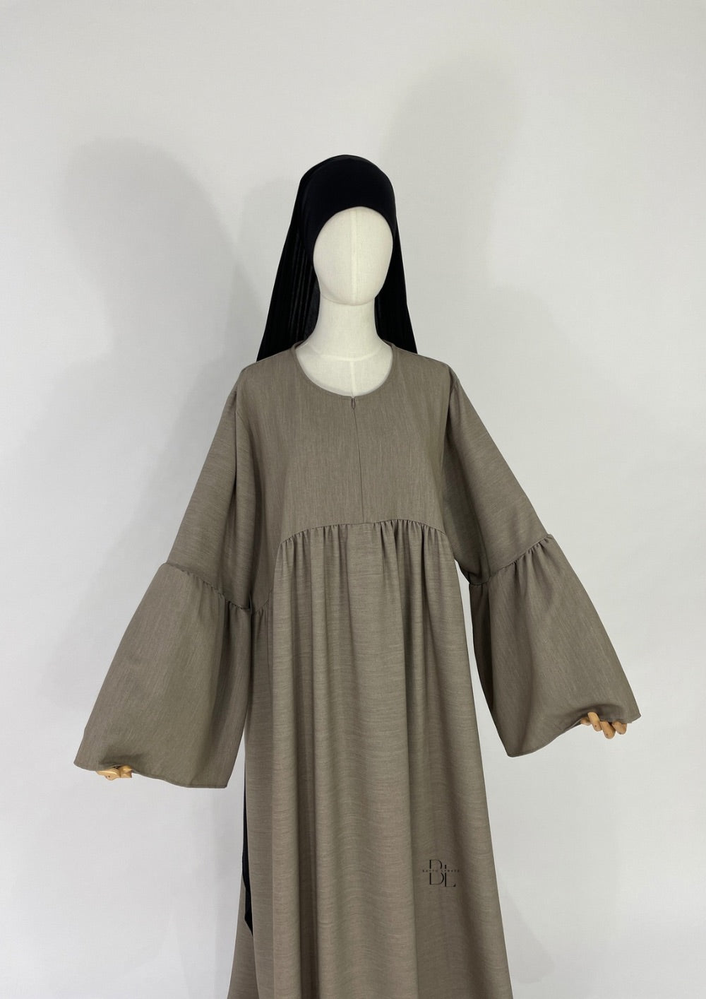 warm-abaya-taupe-baytu-lybass-1