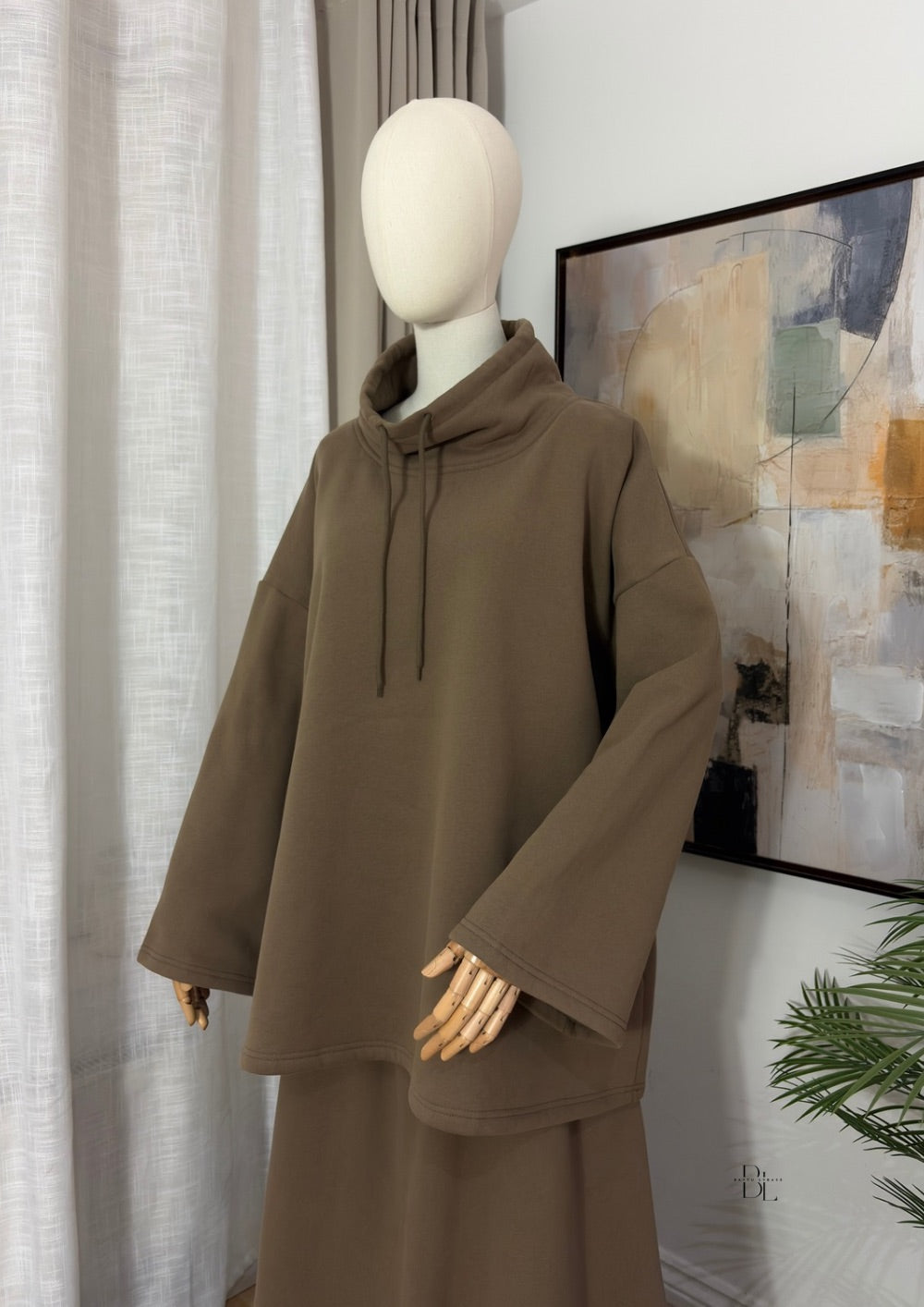 Women’s Oversized Funnel-Neck Fleece Sweatshirt – Flared Sleeves