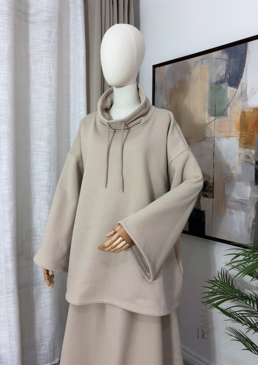 Women’s Oversized Funnel-Neck Fleece Sweatshirt – Flared Sleeves