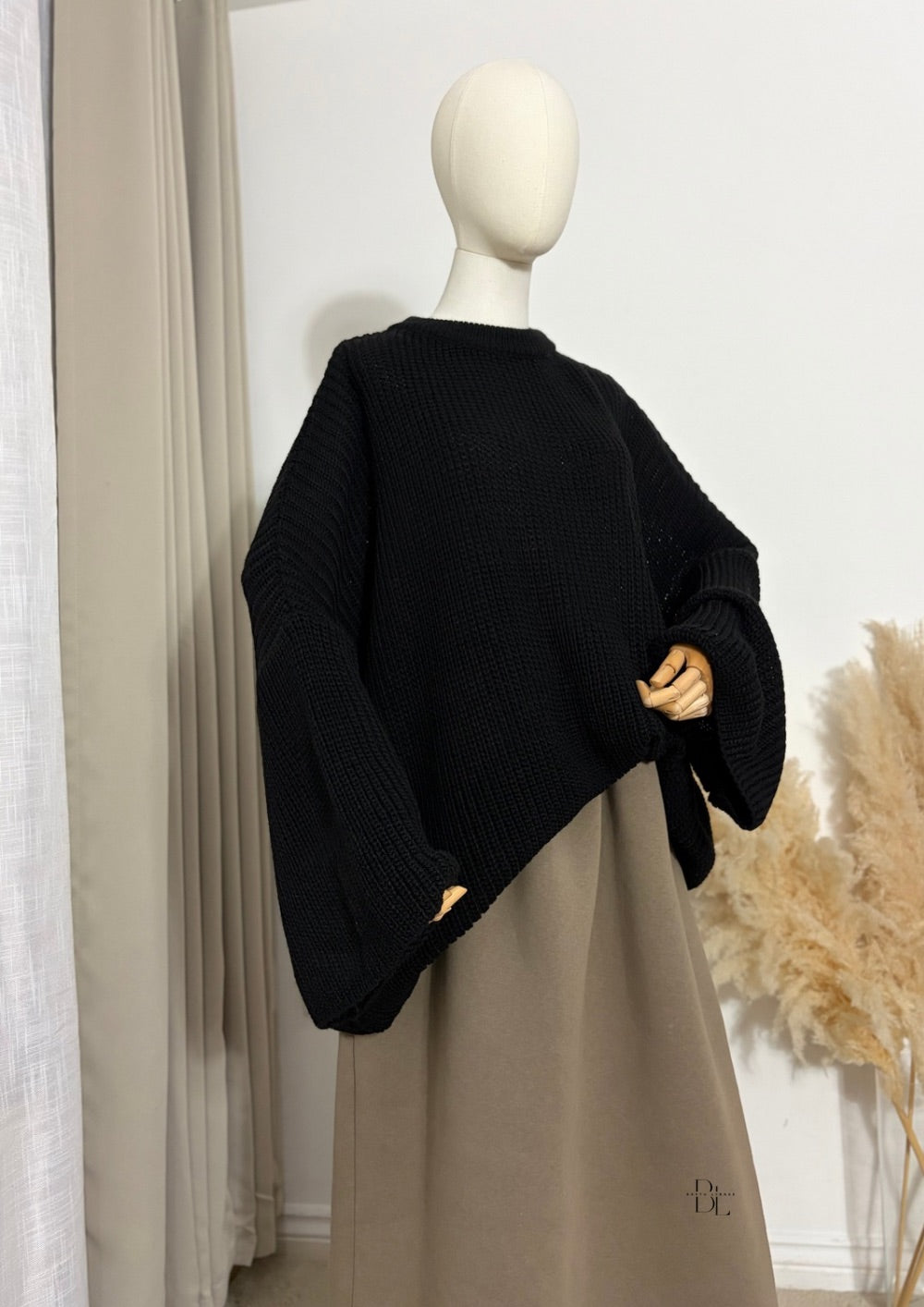 oversized-knit-jumper-black-baytu-lybass-1