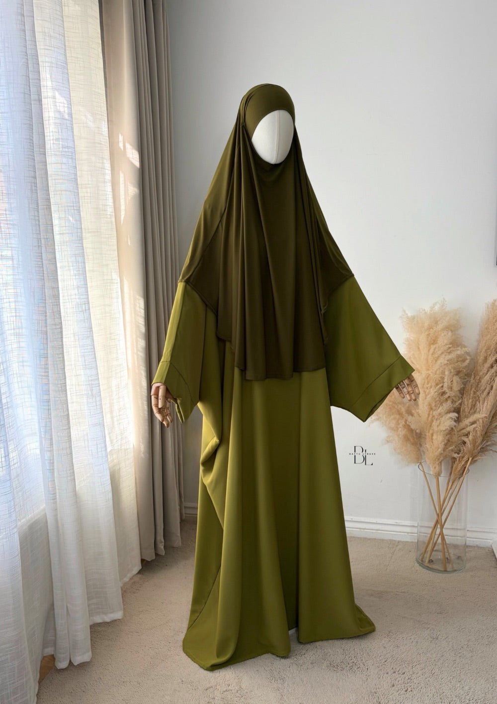 Butterfly Abaya – Premium Medina Silk