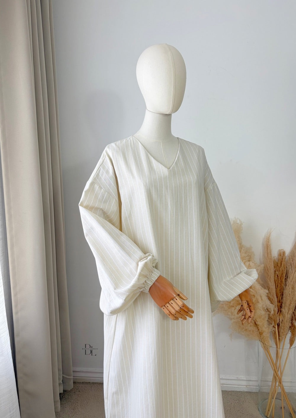 Oversized Striped Abaya with Puff Sleeves