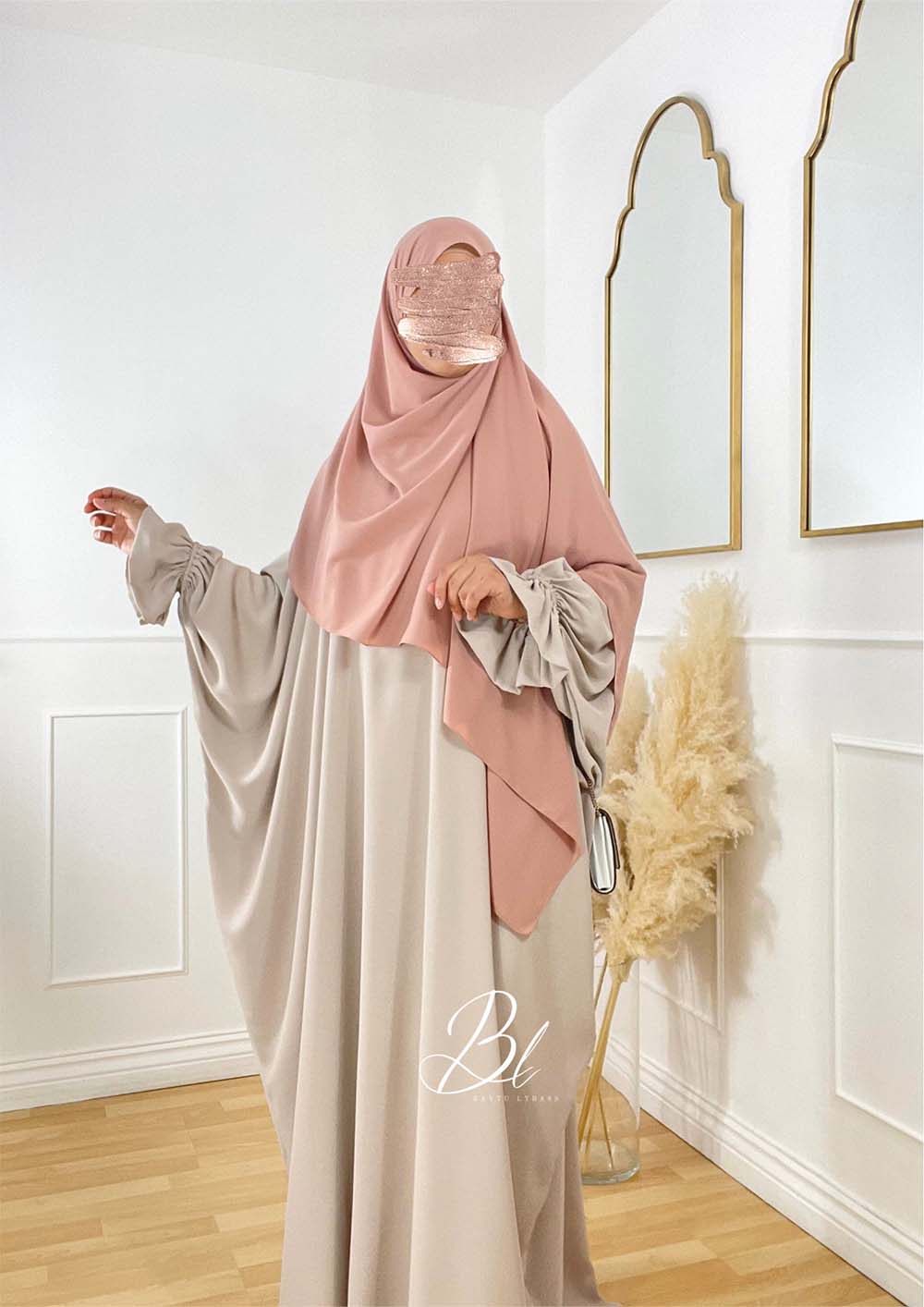 abaya-butterfly-noir-soie-de-medine-baytu-lybass-1