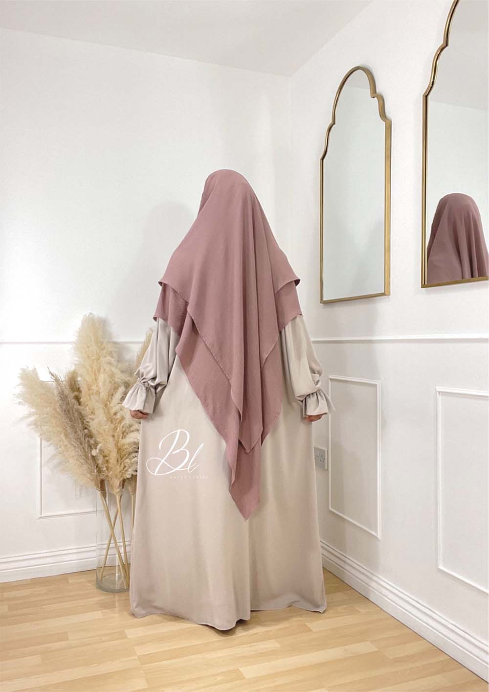 abaya-maria-soie-de-medine-creme-khimar-sayida-blush-jazz-baytu-lybass-1