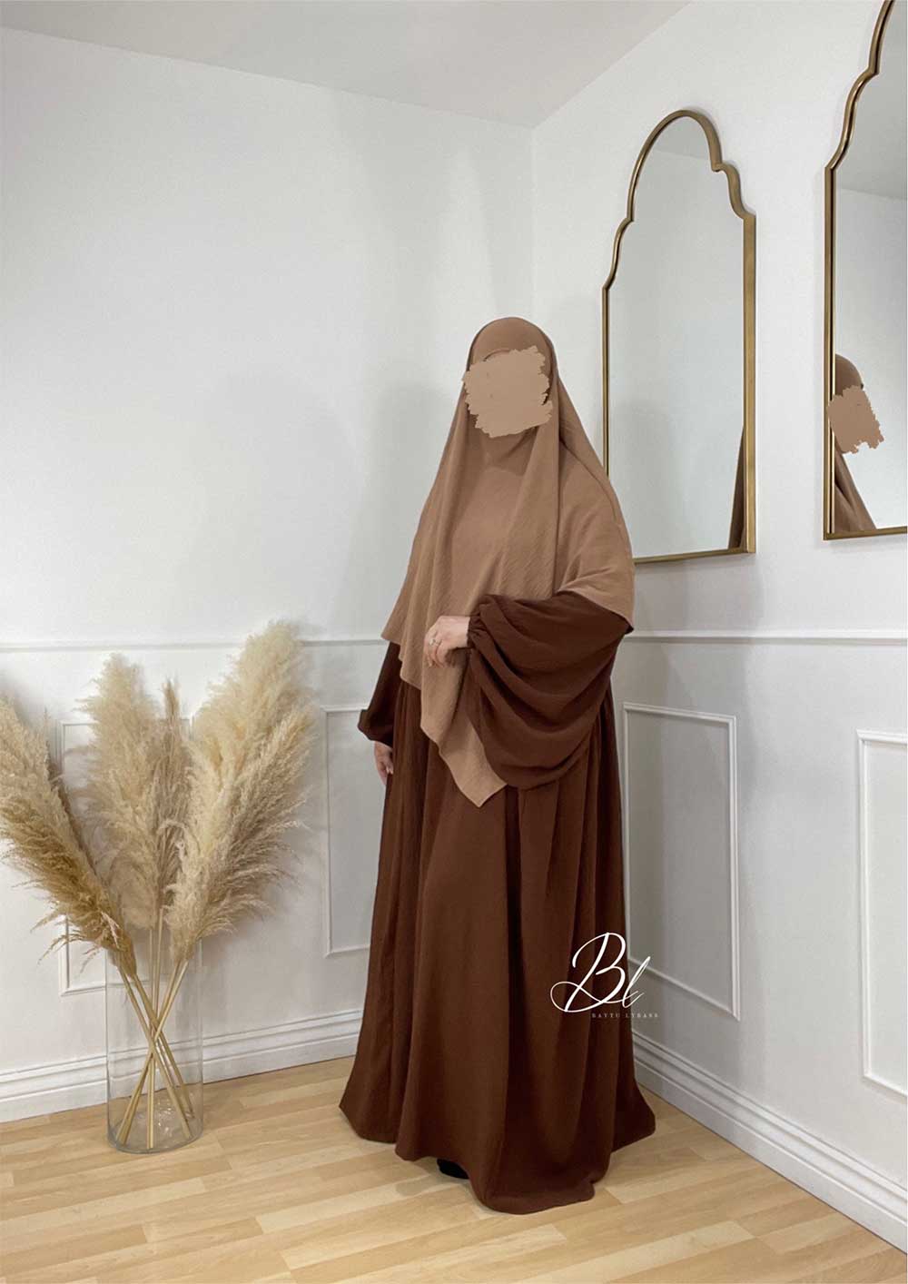 abaya-maryam-marron-clair-jazz-khimar-wafa-jazz-camel-baytu-lybass-1