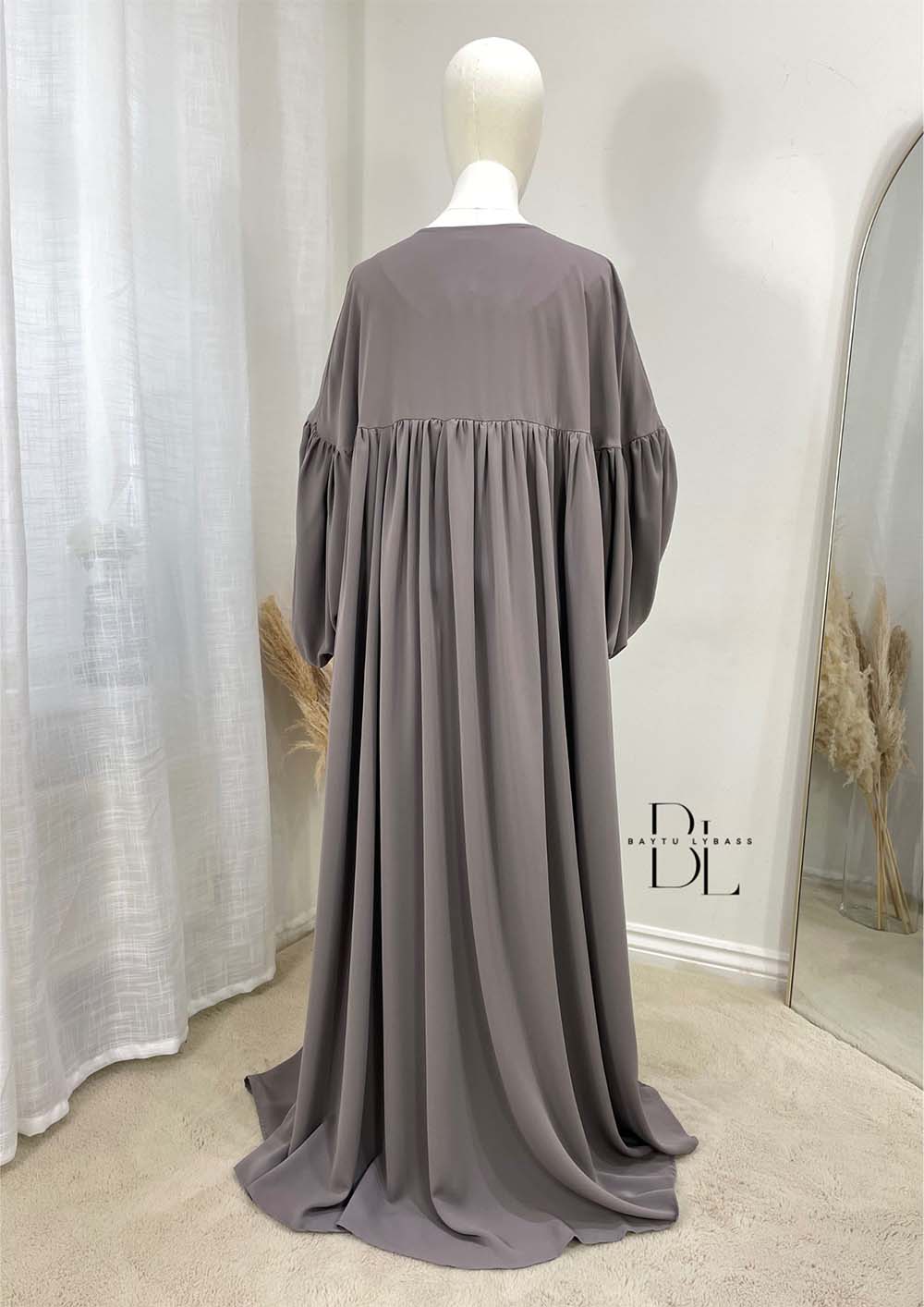 abaya-mila-medina-silk-taupe-khimar-baytu-lybass-4