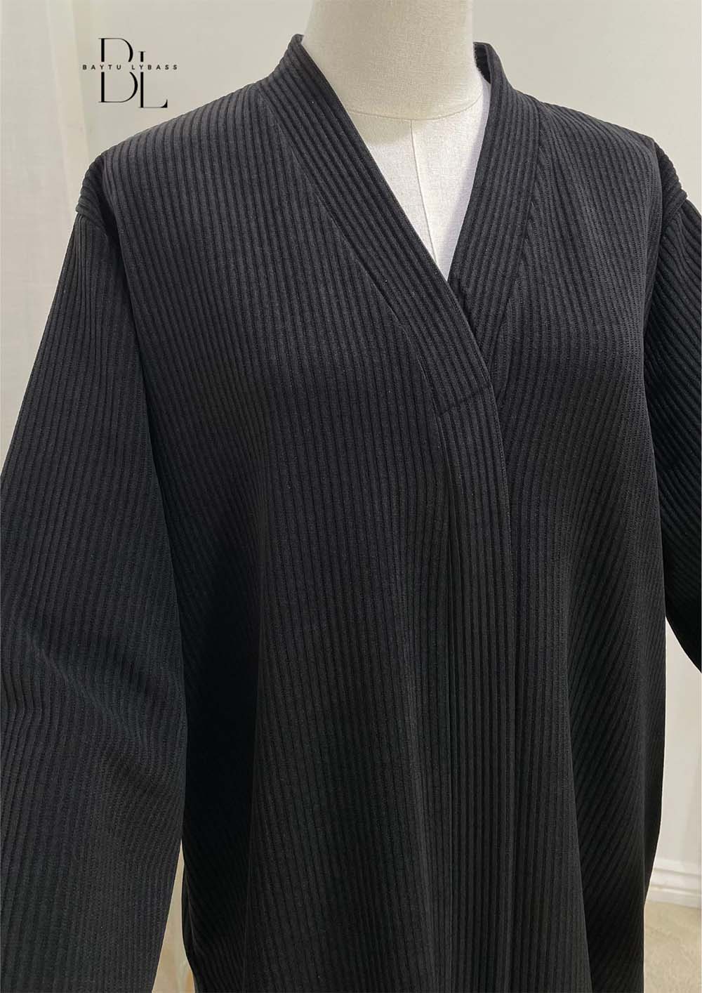 abaya-sofia-velours-cotele-noir-details-baytu-lybass