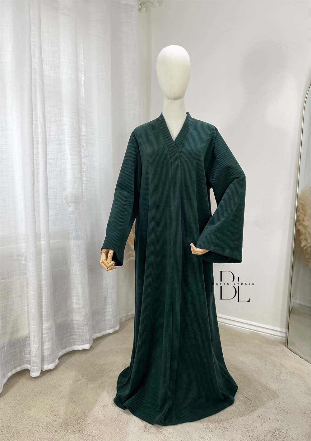 abaya-sofia-velours-cotele-vert-sapin-baytu-lybass
