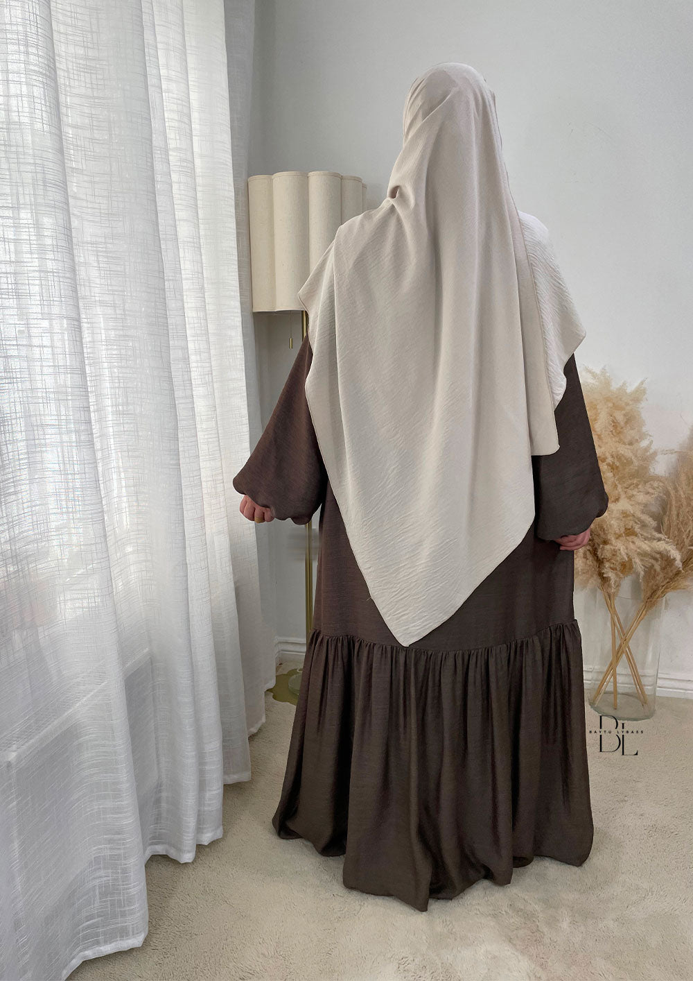 abaya-tasnim-chocolat-hijab-jazz-creme-baytu-lybass-1