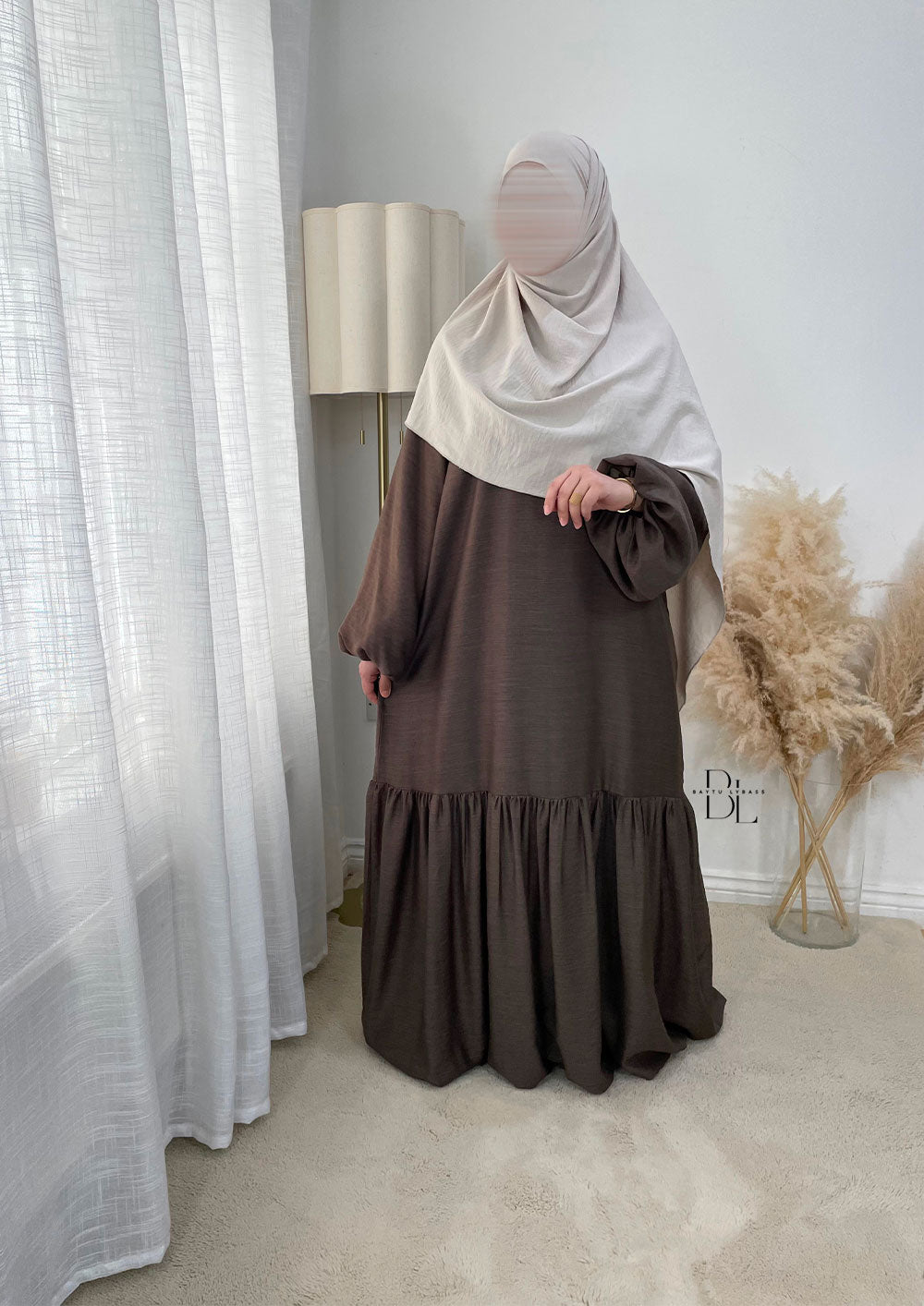 abaya-tasnim-chocolat-hijab-jazz-creme-baytu-lybass