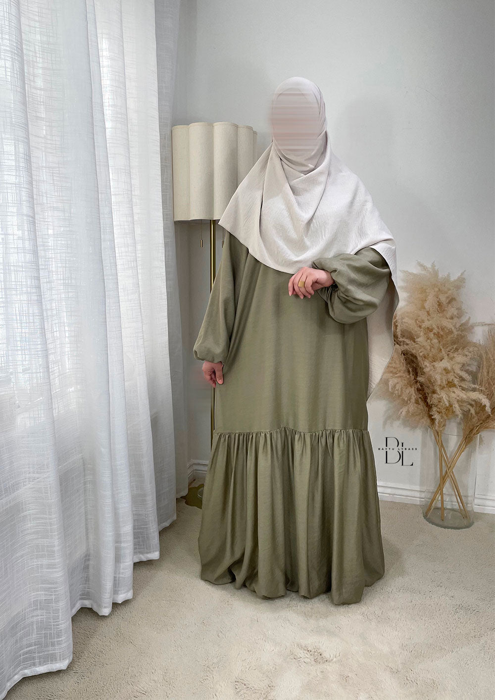 abaya-tasnim-pistache-hijab-jazz-creme-baytu-lybass