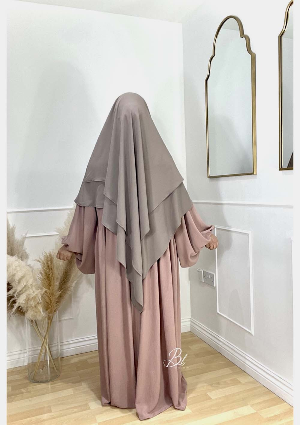 khimar-niqabi-taupe-2-voiles-soie-de-medine-abaya-maryam-blush-jazz-baytu-lybass