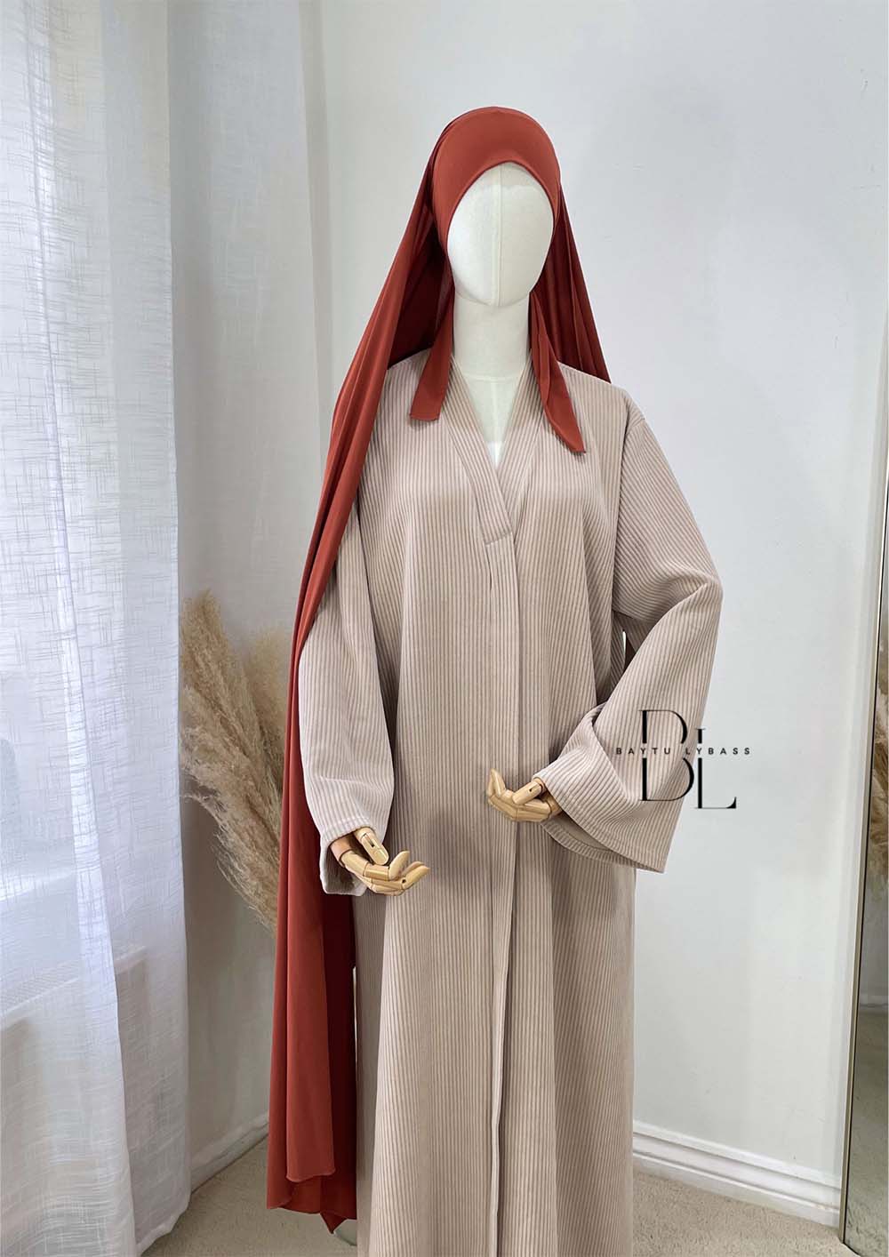 hijab-jersey-premium-pret-a-enfiler-brick-abaya-sofia-beige-velours-cotelet-baytu-lybass-2