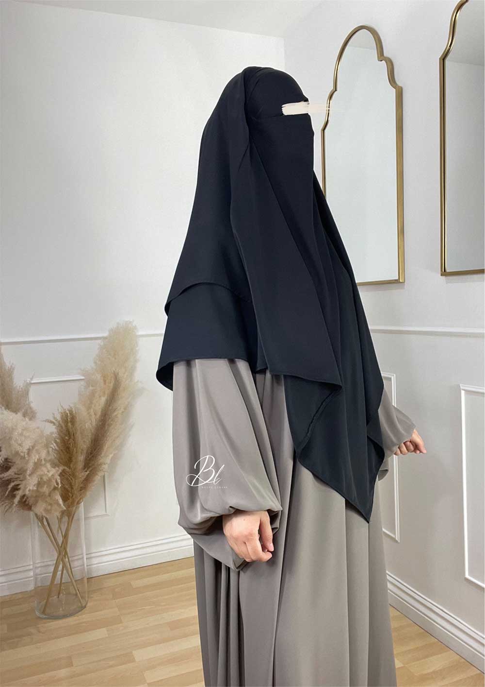 khimar-niqabi-noir-soie-de-medine-2-voiles-baytu-lybass-3