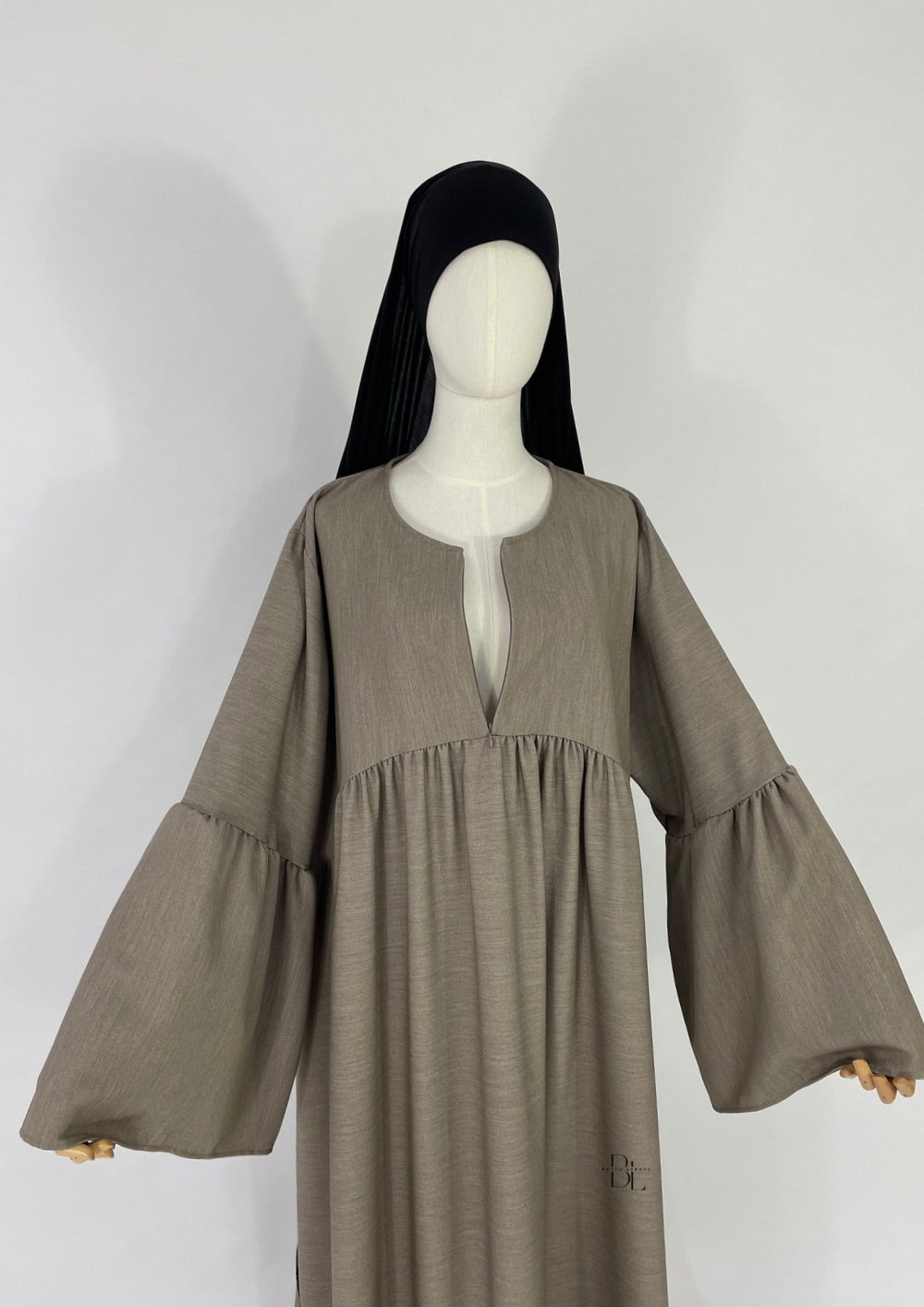 warm-abaya-taupe-baytu-lybass-2